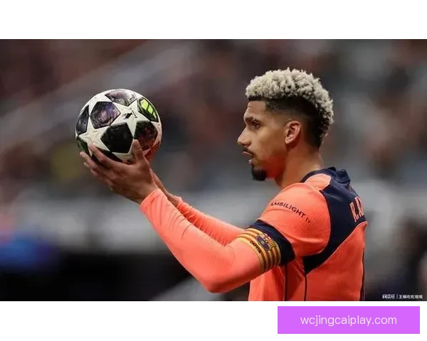 阿劳霍因股二头肌不适被换下 赛后伤情令人担忧