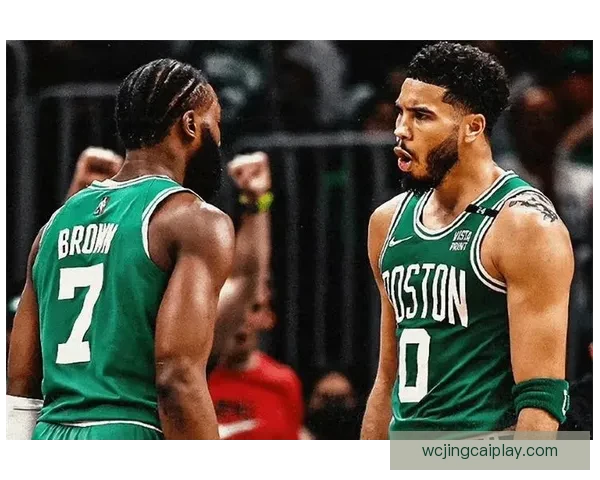 绿军双核对话揭秘 布朗塔图姆交流为全队定下节奏